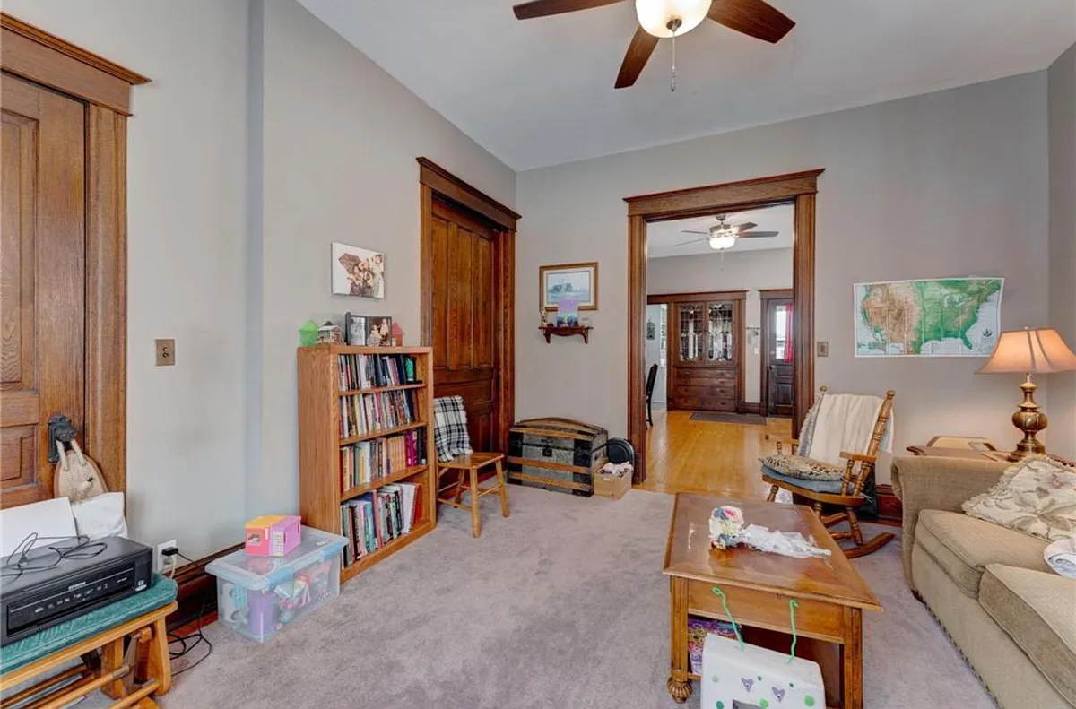 Building Photo - 301 Angel Ave SW #301