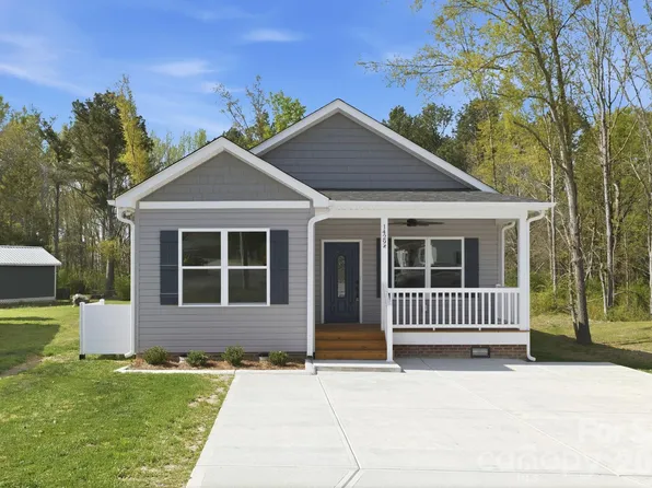 1429 1/2 Edgewood Dr, Rock Hill, SC 29730