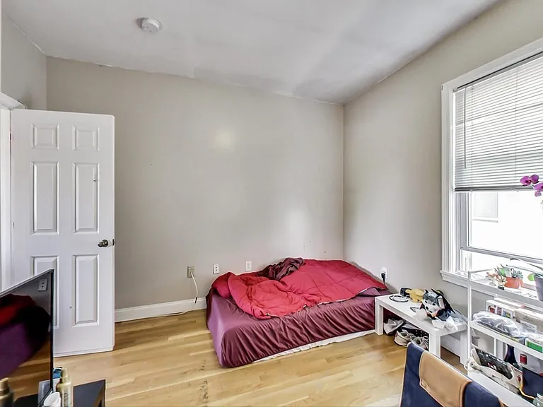 47 Hillside St #2L — Photo 14