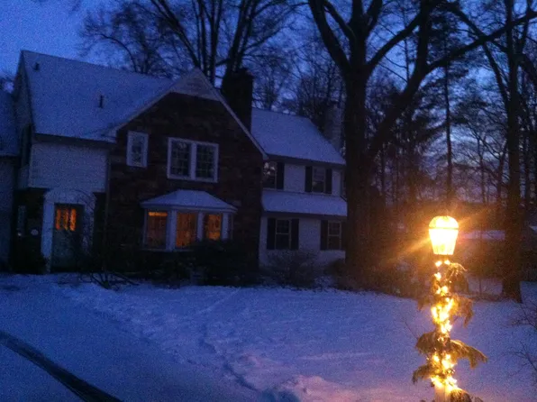 217 Washington Ln, Fort Washington, PA 19034