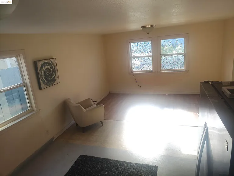 3532 San Leandro St #B — Photo 25