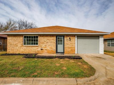 218 Fireside Village Dr, Keene, TX, 76059