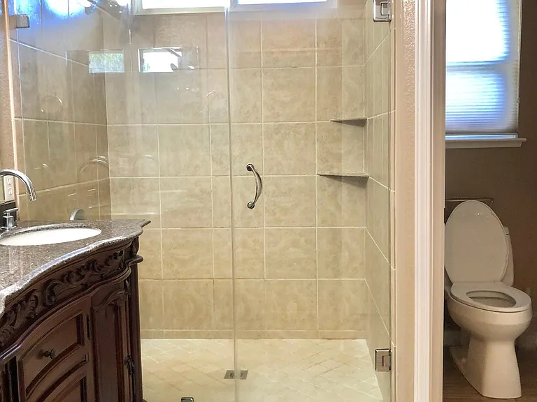 1860 Aurora Ct — Photo 20
