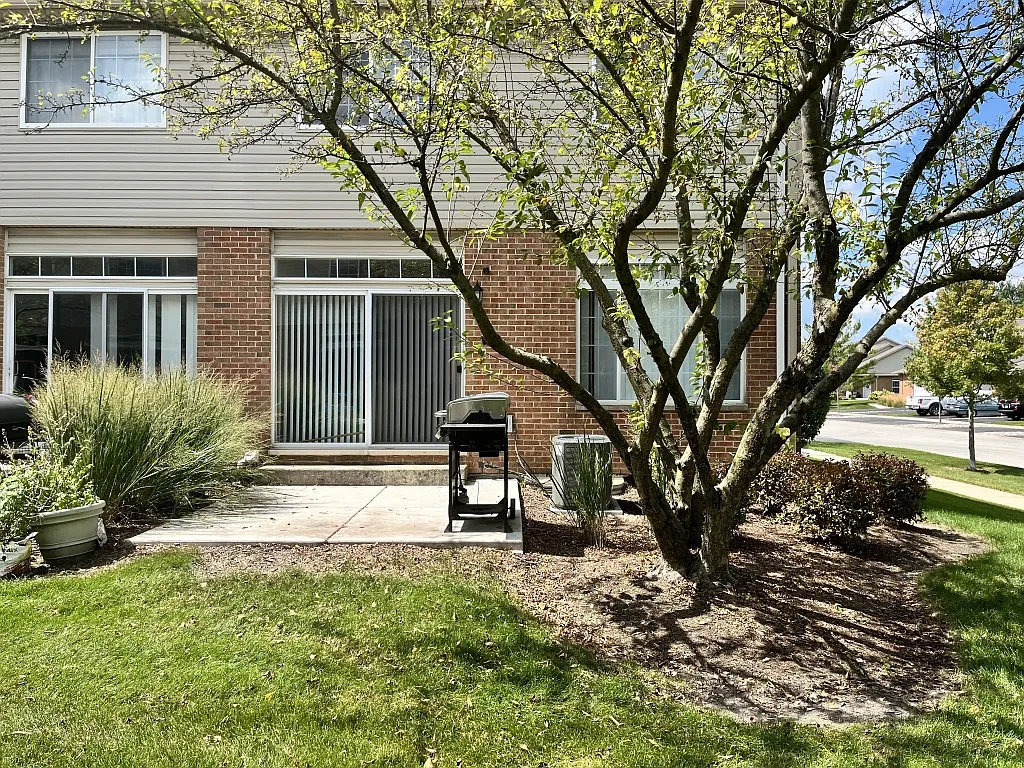 1644 Windward Ave — Photo 2
