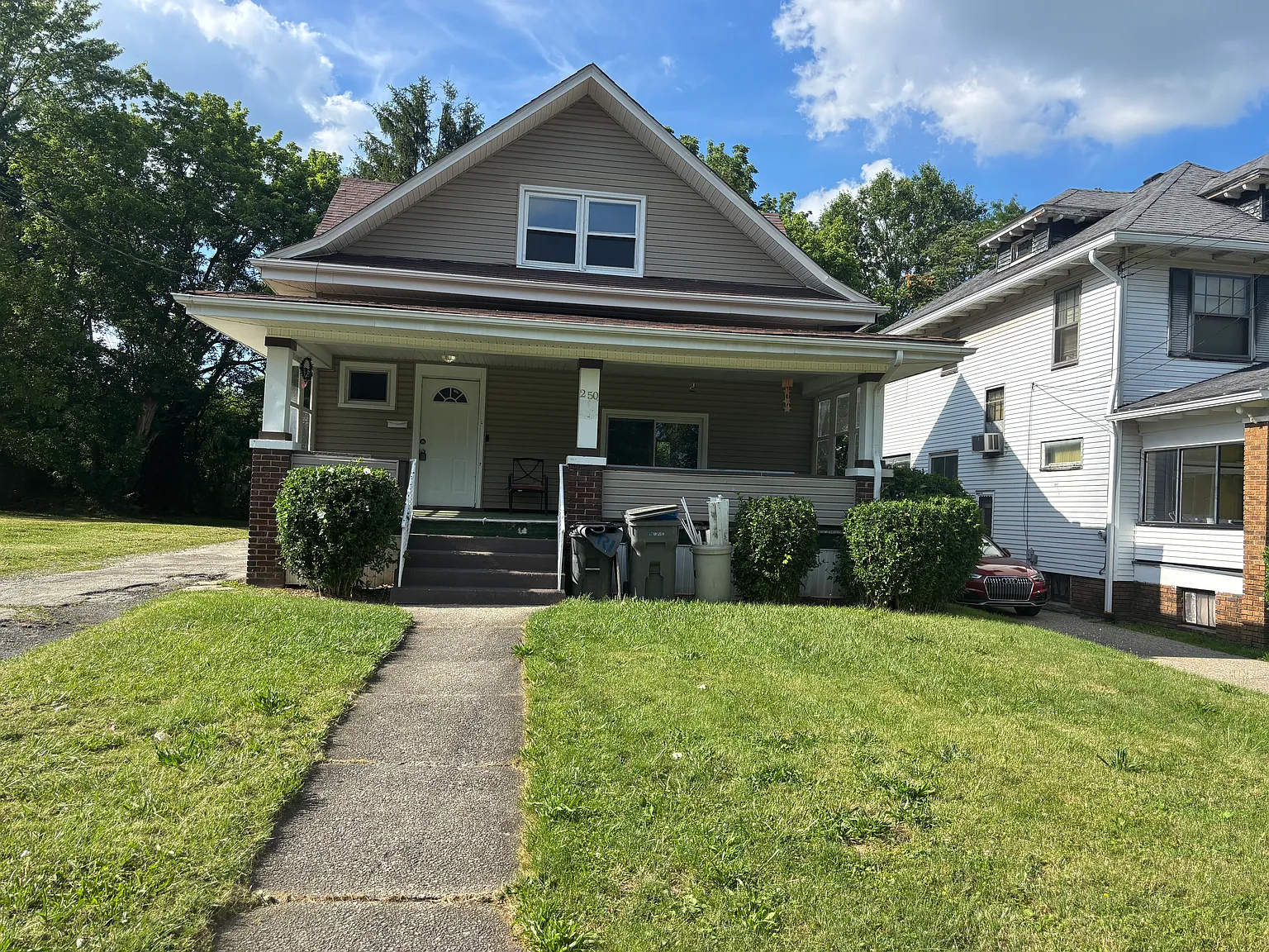 5 bed, 1149 sqft, $1,600 — Photo 1