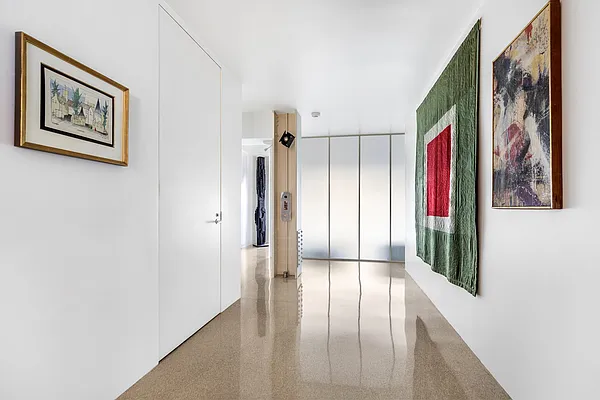 Sold by Stribling | media 5