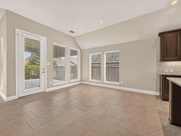 27124 Holtwood Grove Rd — Photo 5