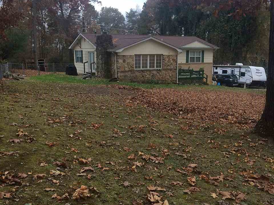 2nd image of 1852 Rosa Cir