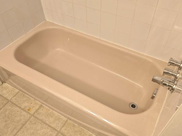 1 bedroom rental in Surrey — photo 13