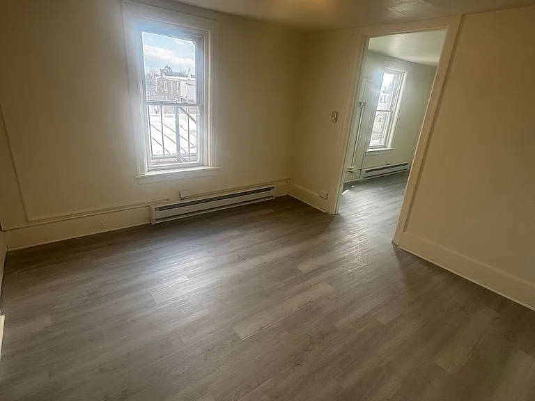 12th St 222 N — Photo 2