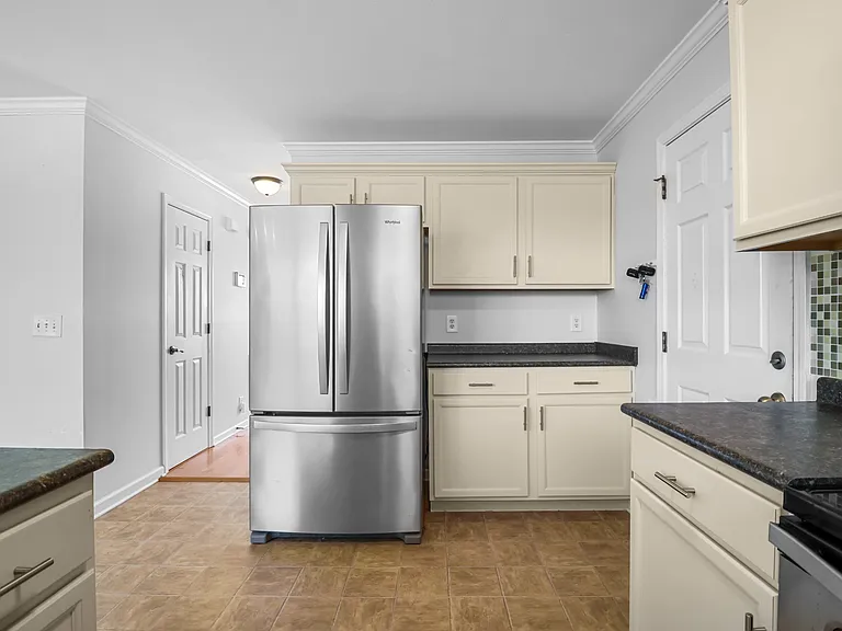 1213 Channelview Dr — Photo 13