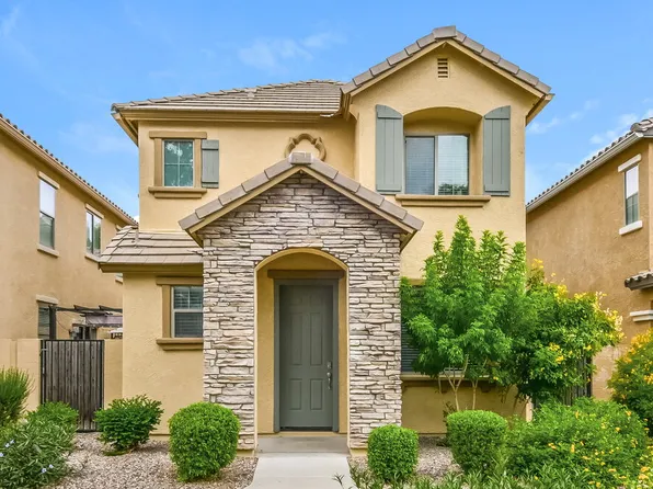 3884 E Santa Fe Ln, Gilbert, AZ 85297