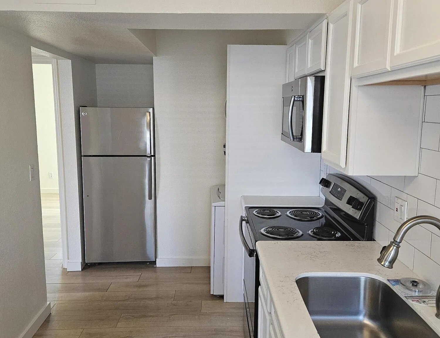 1 bed, 1.0 bath, 630 sqft, $999 — Photo 4