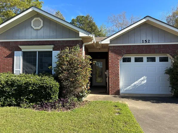 152 Candle Brook Dr, Dothan, AL 36303