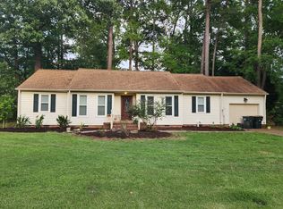 102 Putnam Dr, Seaford, VA 23696