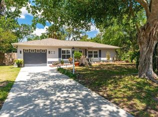 5437 San Jose Dr, Sarasota, FL 34235