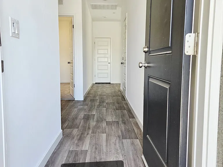 8105 Wandesford Dr — Photo 20