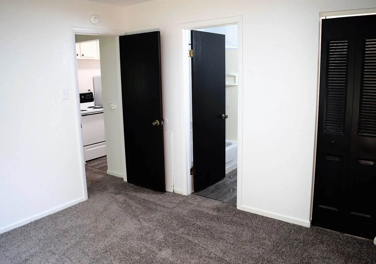 1 bed, 488 sqft, $895 — Photo 3