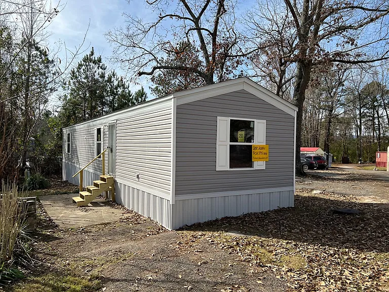 1608 Golden Springs Rd — Photo 1