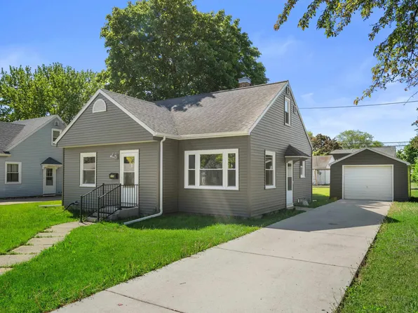 939 Sherry St, Neenah, WI 54956