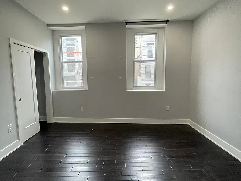 929 Marlborough St #27 — Photo 26