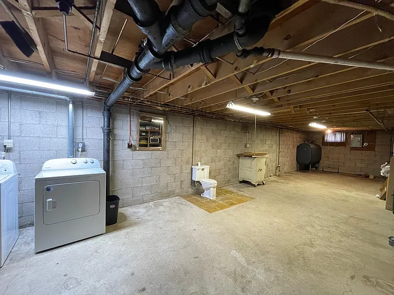 1512 Birch Ave — Photo 10