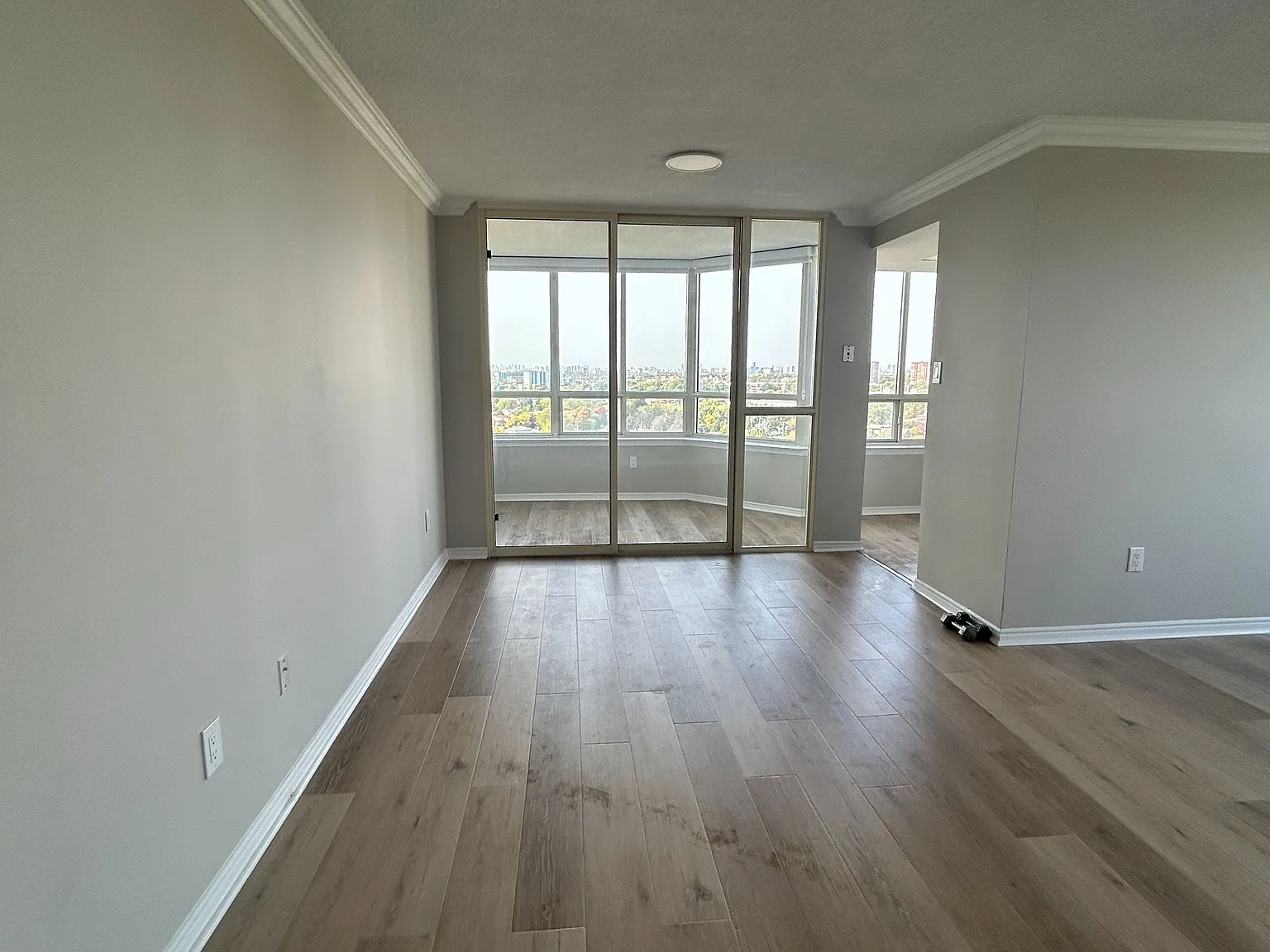 3 bed, $3,000 — Photo 4