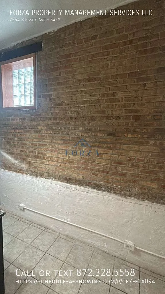 3 bed, 1200 sqft, $1,800 — Photo 2