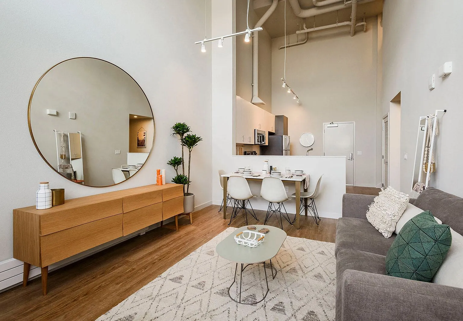 Windsor at Dogpatch — Photo 4
