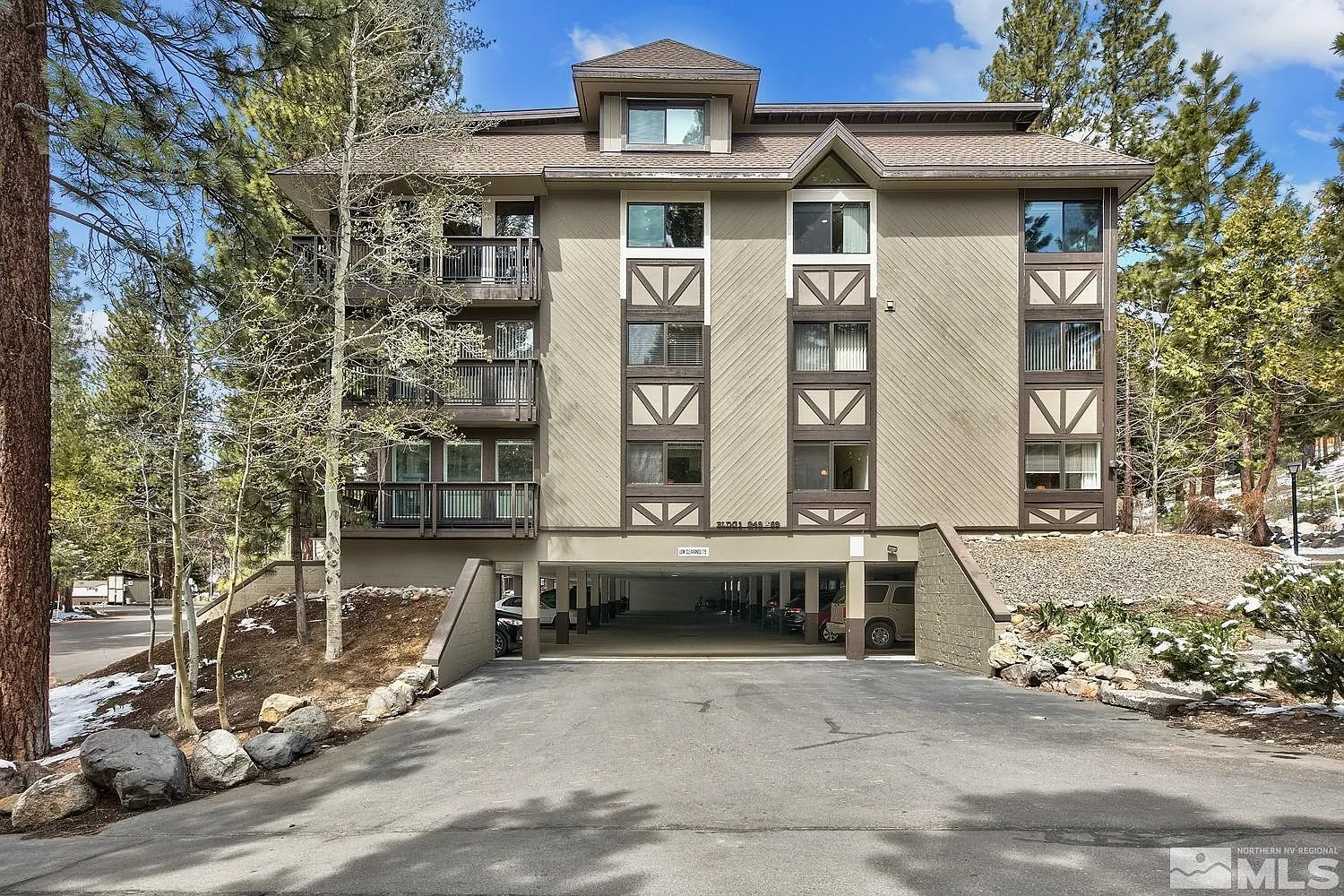 333 Ski Way Unit 276 photo 1