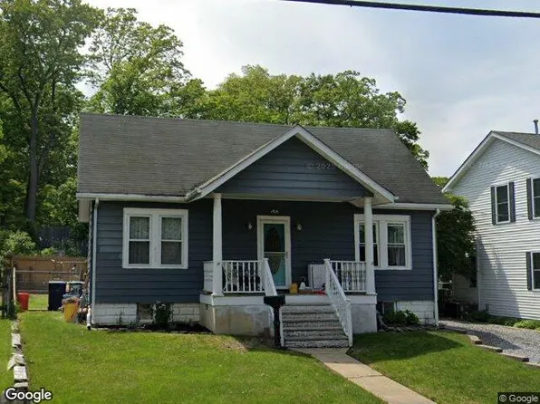 206 S Woodbury Rd, Pitman, NJ 08071
