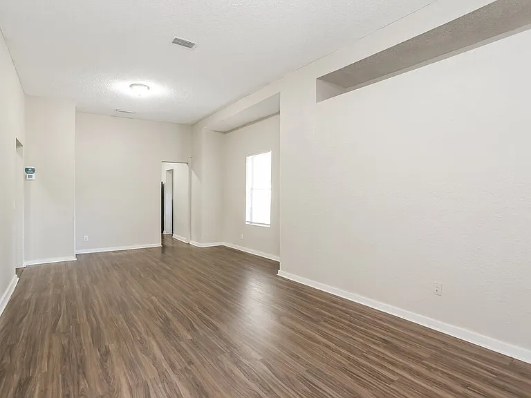 2839 Spring Park Rd — Photo 4