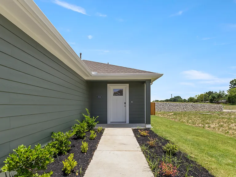 2909 Serenity Ln — Photo 7