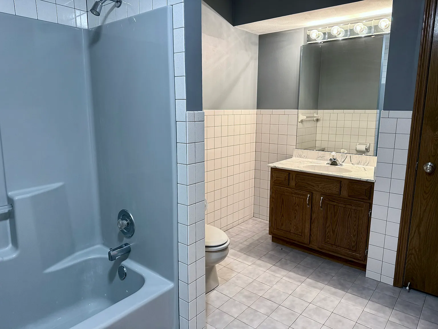 3 bed, 2150 sqft, $2,300 — Photo 4