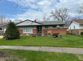 38 Evergreen St, Elk Grove Village, IL 60007