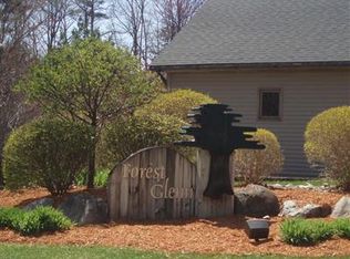 2086 W Glen Ct, Muskegon, MI 49441