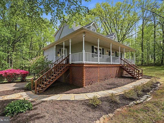 2nd image of 3229 Colvin Rd