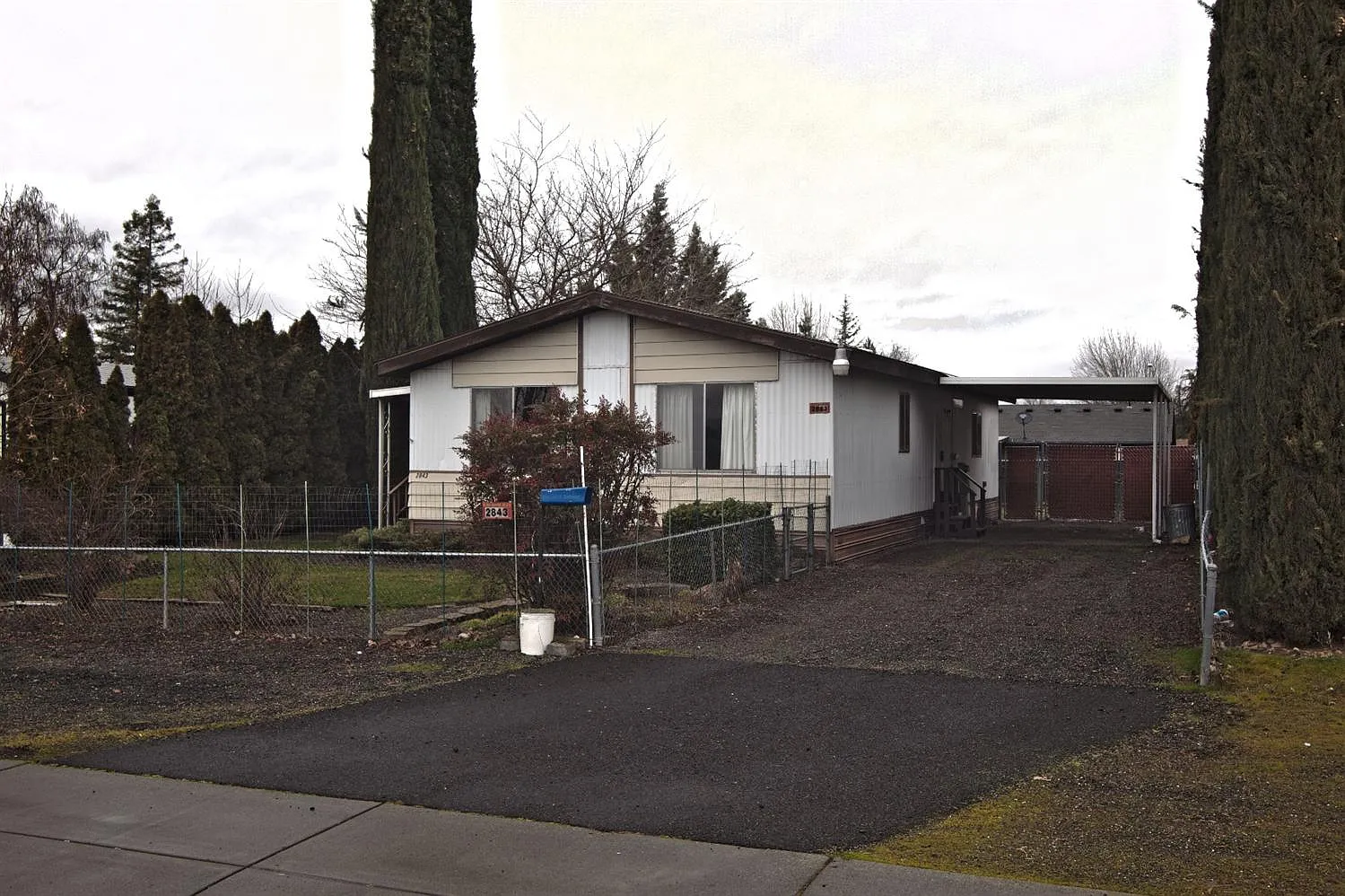 2843 Avenue A photo 1