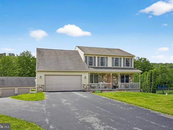 32 Fairway Dr, Jonestown, PA 17038