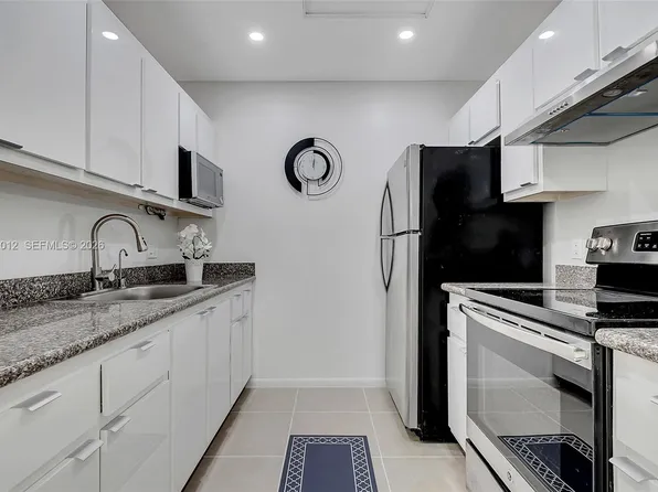 251 SW 132nd Way APT 408H, Hollywood, FL 33027