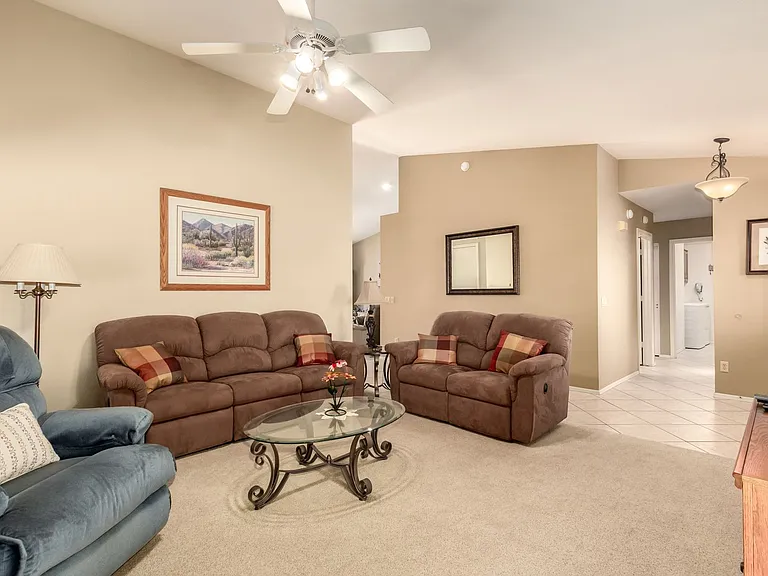 9559 E Sunburst Dr — Photo 11