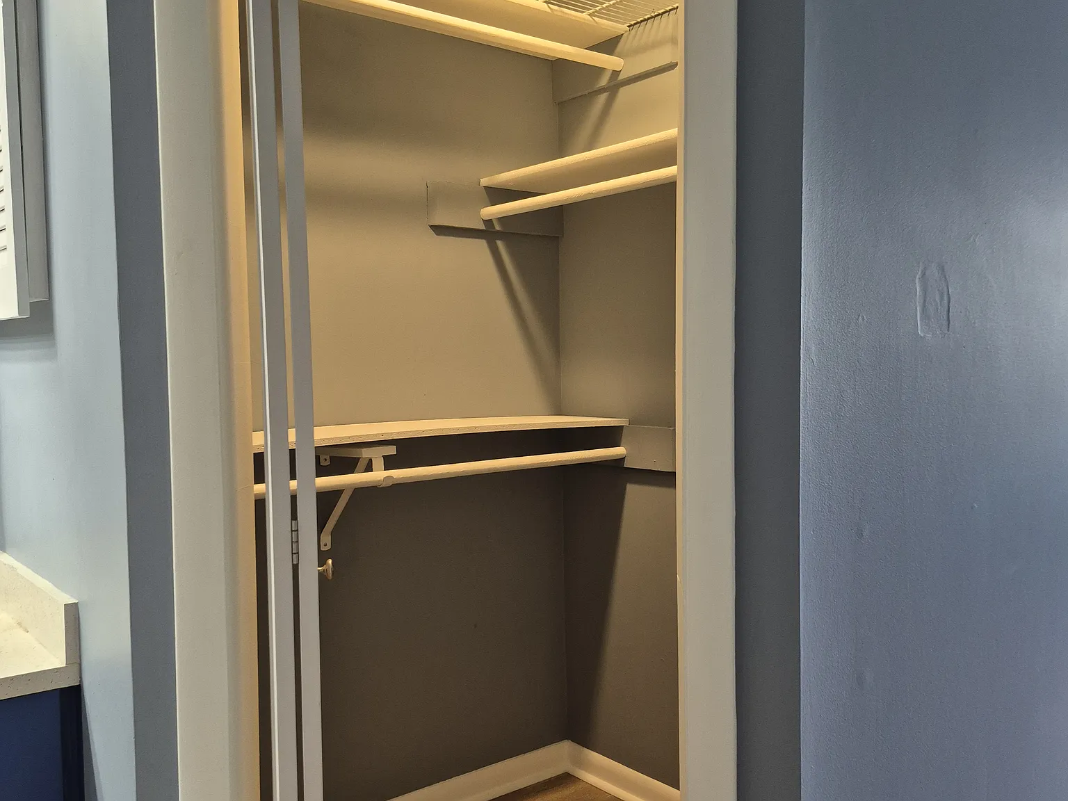 2 bed, 1100 sqft, $1,000 — Photo 4