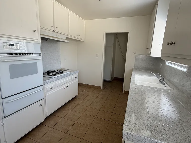 5841 Western Ave #G — Photo 6