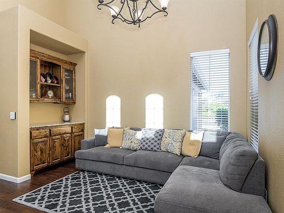5th image of 100 Bridgeway Ct