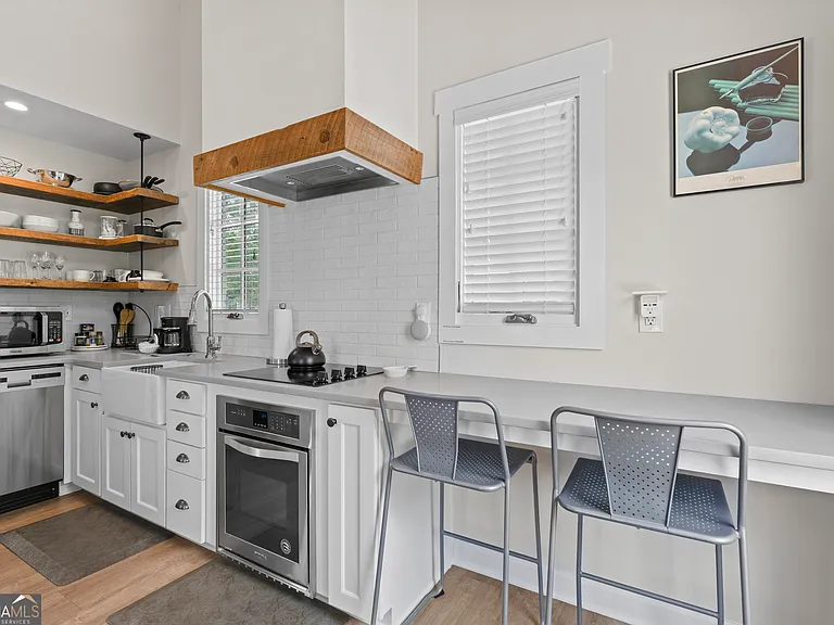 147 Central Ave — Photo 10