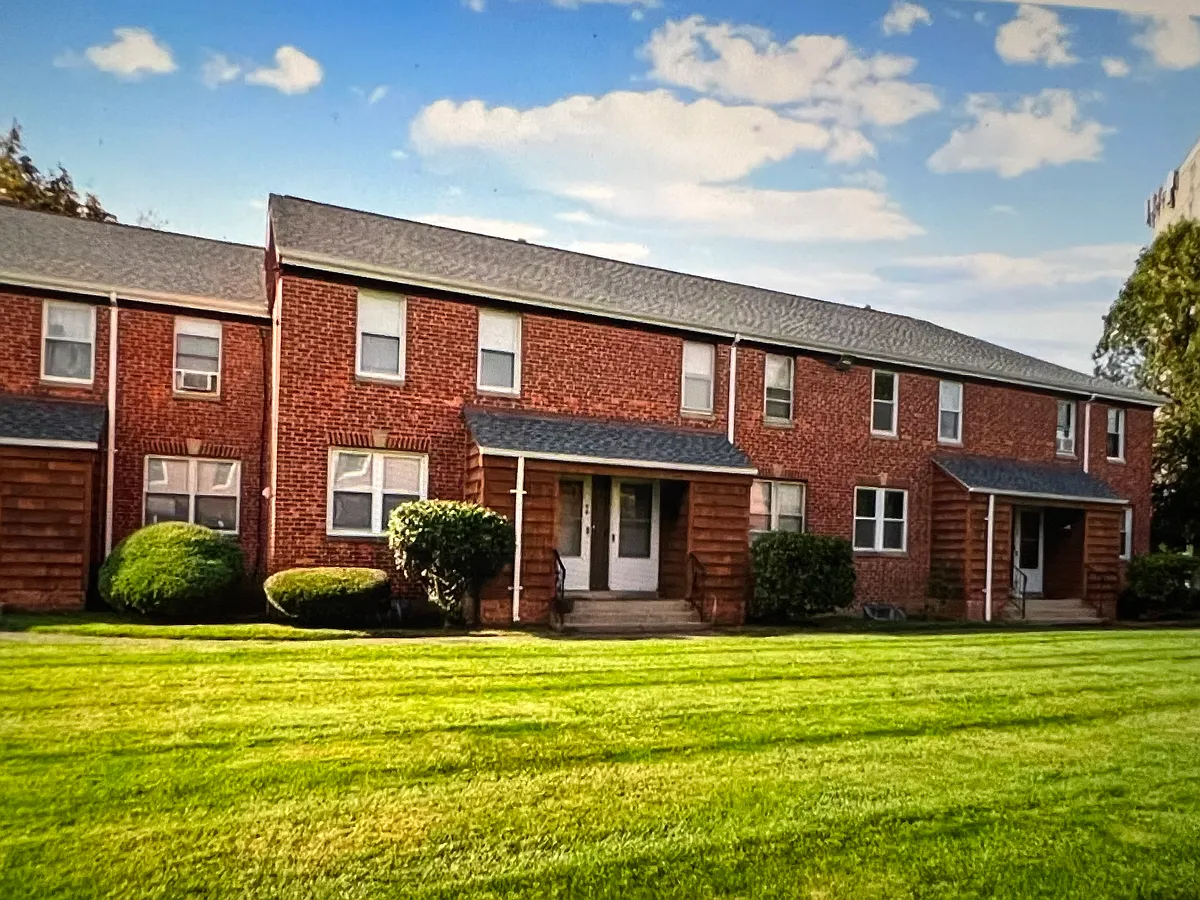 Front view - 138 Virginia Ave