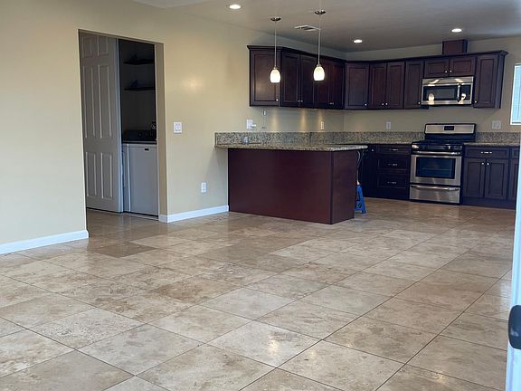 2nd image of 1419 Hoover Ave #1419