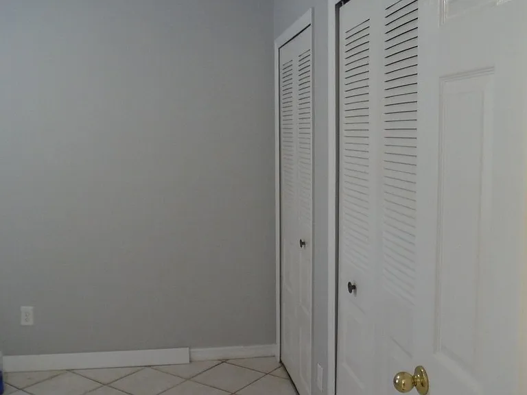 3035 Sir Hamilton Cir — Photo 12