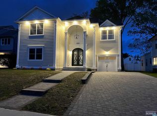 9-15 4th St, Fair Lawn, NJ 07410