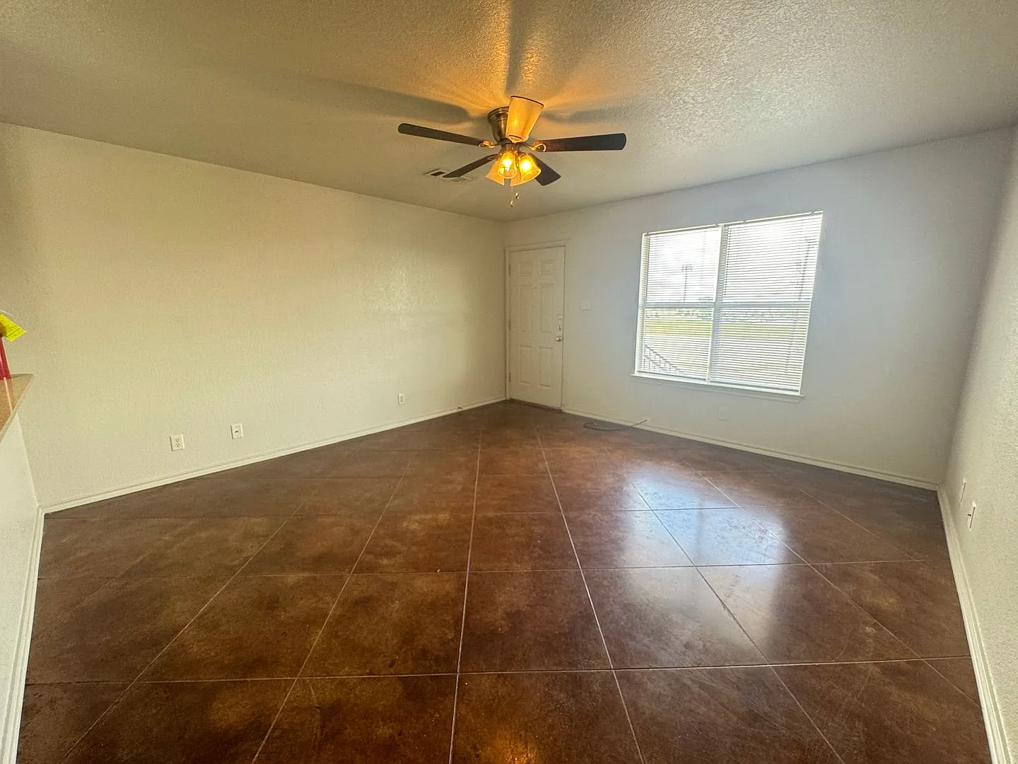 411 E Central TX Expwy — Photo 3